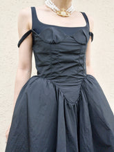 Load image into Gallery viewer, Vintage Taffeta Gothic Princess Dress