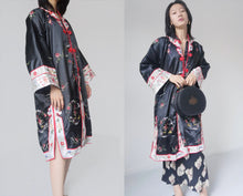 Load image into Gallery viewer, Vintage Qing Dynasty Duster