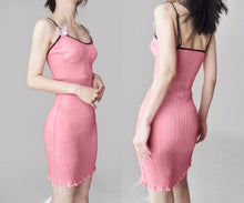 Load image into Gallery viewer, Vintage Prink Pleated dress