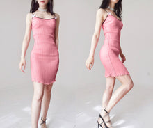 Load image into Gallery viewer, Vintage Prink Pleated dress