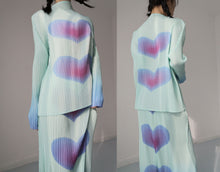 Load image into Gallery viewer, Issey Miyake pleats please set
