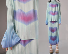 Load image into Gallery viewer, Issey Miyake pleats please set
