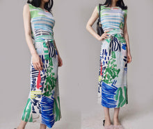 Load image into Gallery viewer, Vintage Pleated dress
