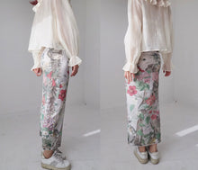 Load image into Gallery viewer, Vintage  Floral Skirt
