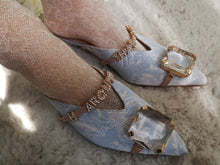 Load image into Gallery viewer, Vintage Slip Sandal
