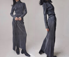 Load image into Gallery viewer, Vintage  Pleated dress
